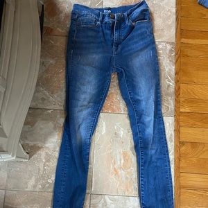 Urban Outfitters high rise twig in blue. Size 26 waist 26 length.